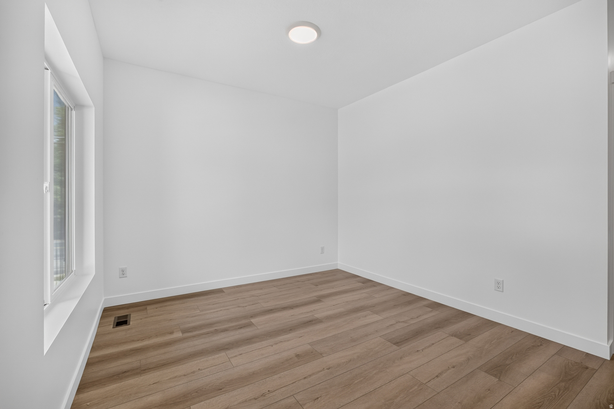 DIXON DOWNS - Residential