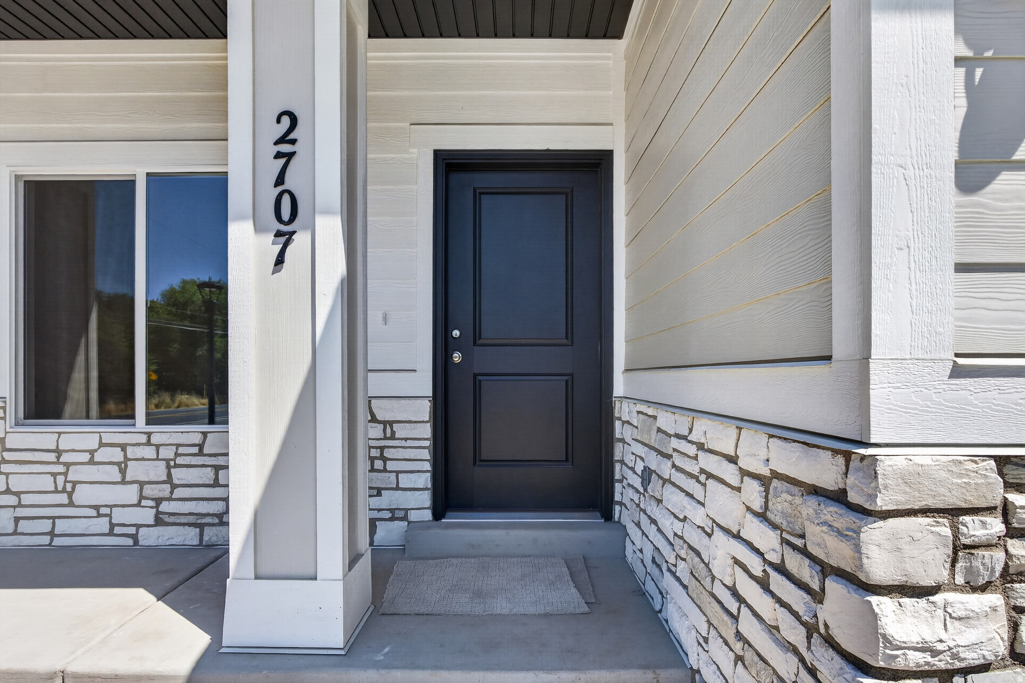 DIXON DOWNS - Residential