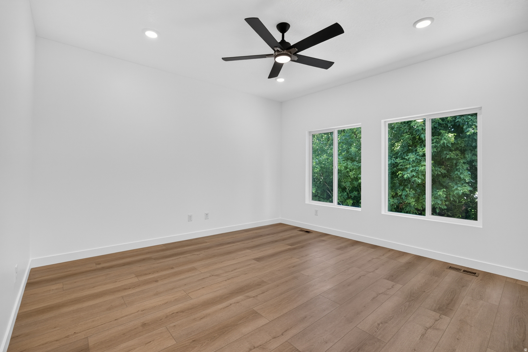 DIXON DOWNS - Residential