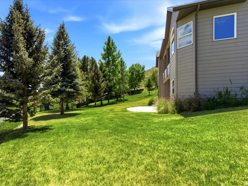 NORTH SUMMIT - Residential