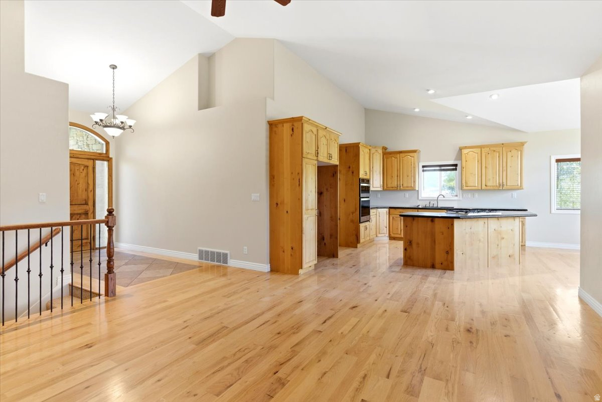 NORTH SUMMIT - Residential