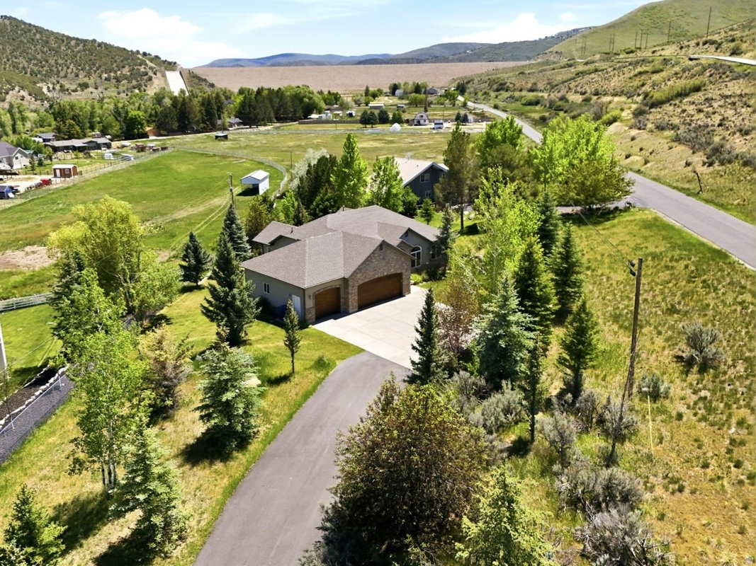 NORTH SUMMIT - Residential