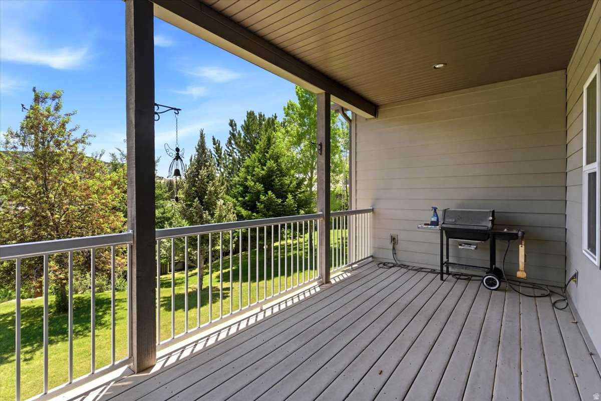 NORTH SUMMIT - Residential