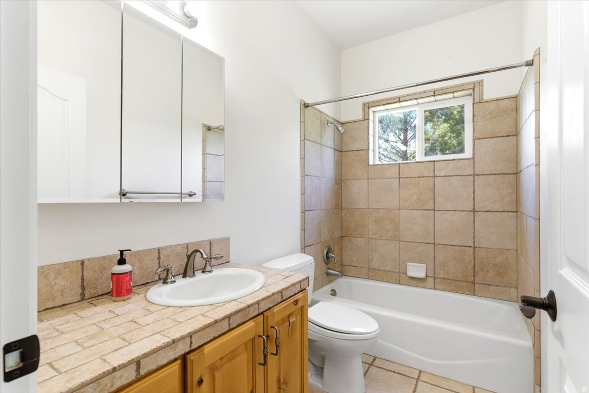 NORTH SUMMIT - Residential