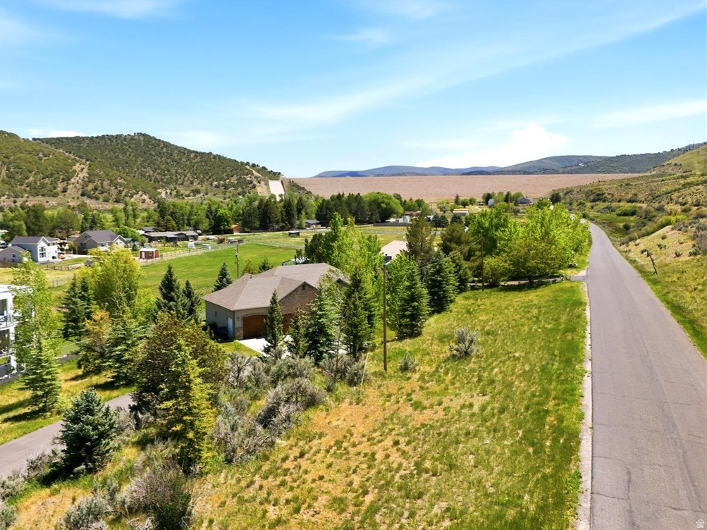NORTH SUMMIT - Residential