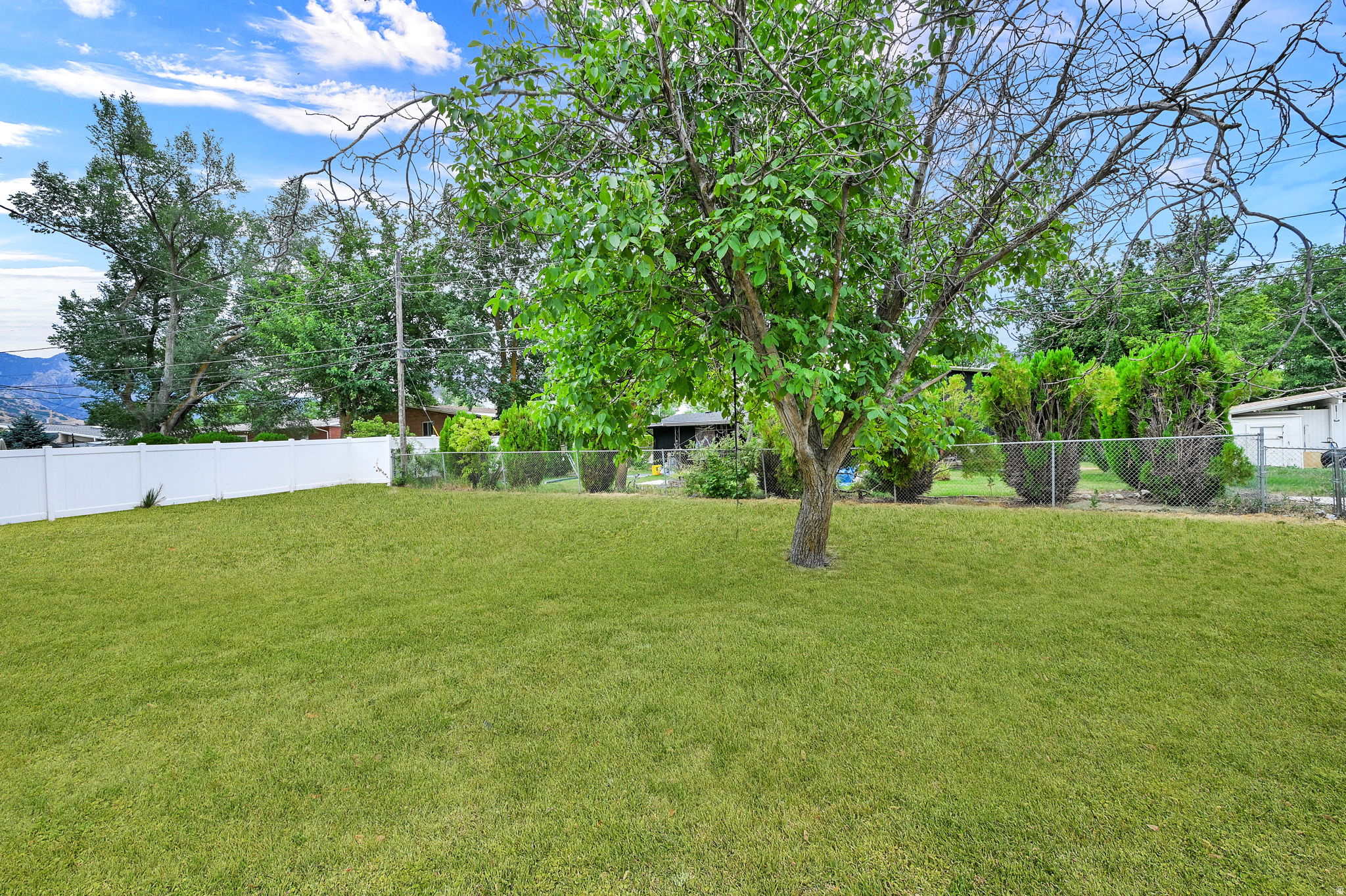 EYRIE MEADOW - Residential