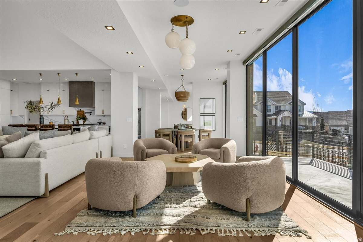 RIDGE - Residential