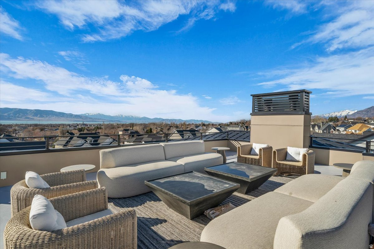 RIDGE - Residential