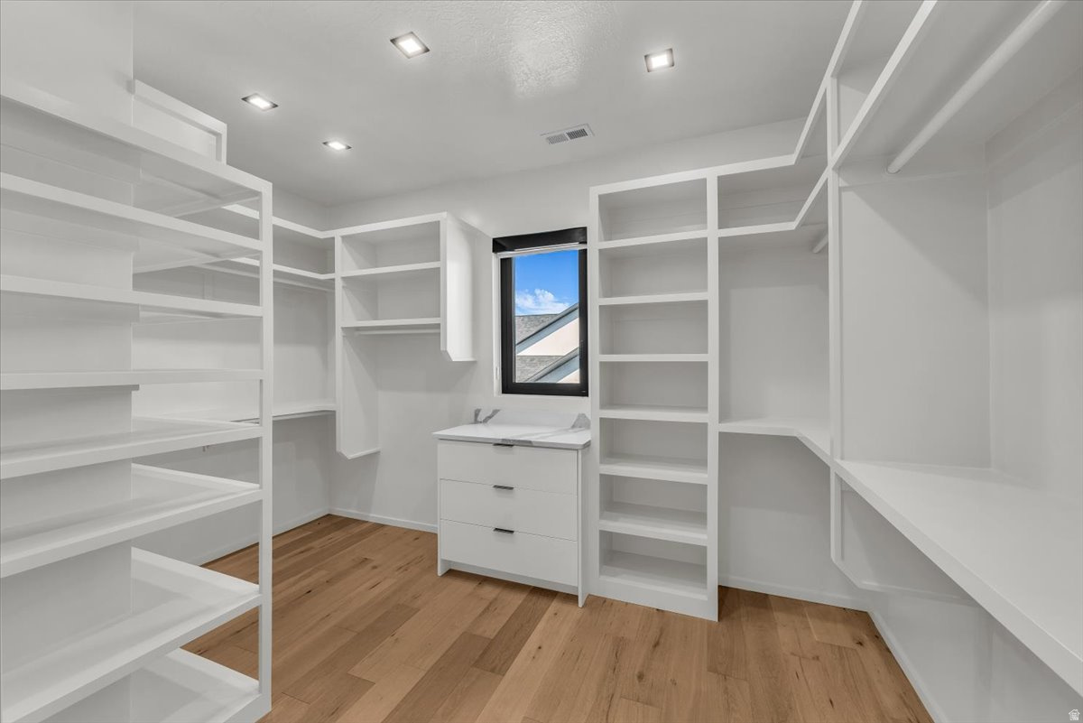 RIDGE - Residential