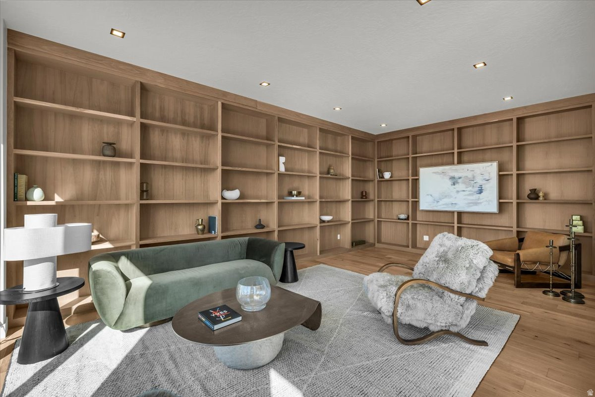 RIDGE - Residential