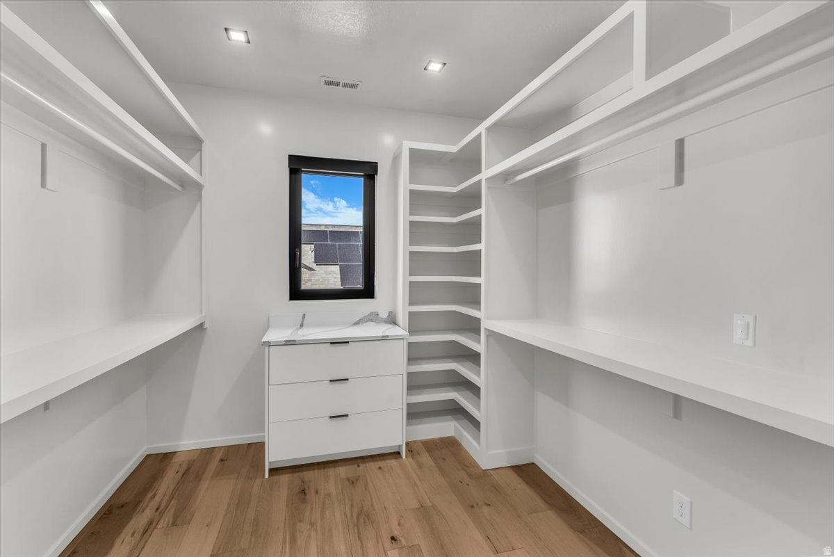 RIDGE - Residential