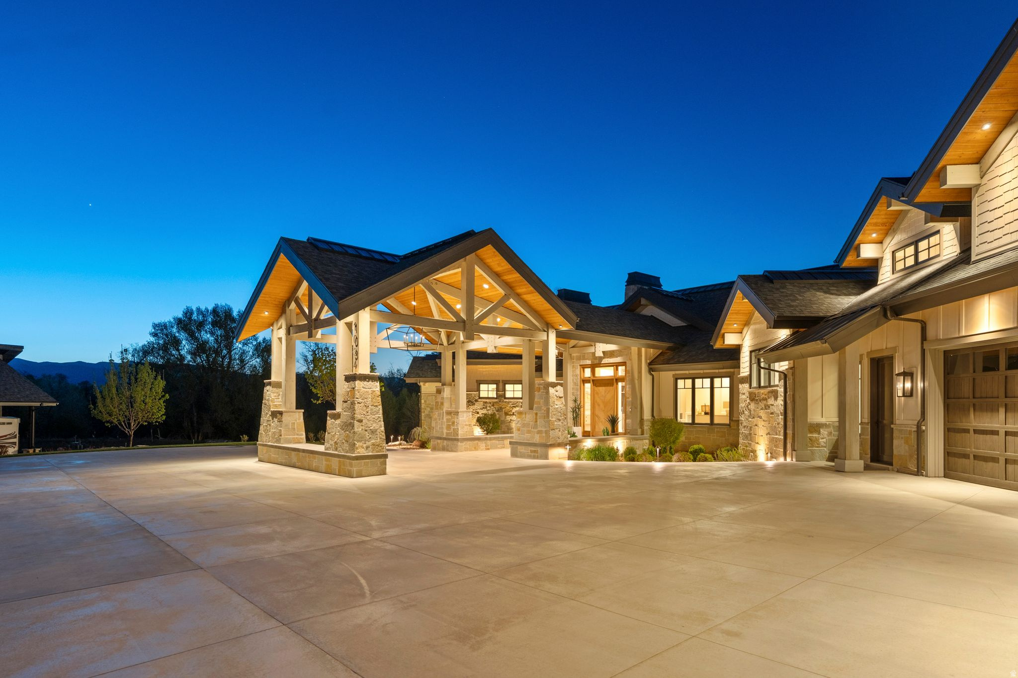 SILVER SUMMIT ESTATES - Residential