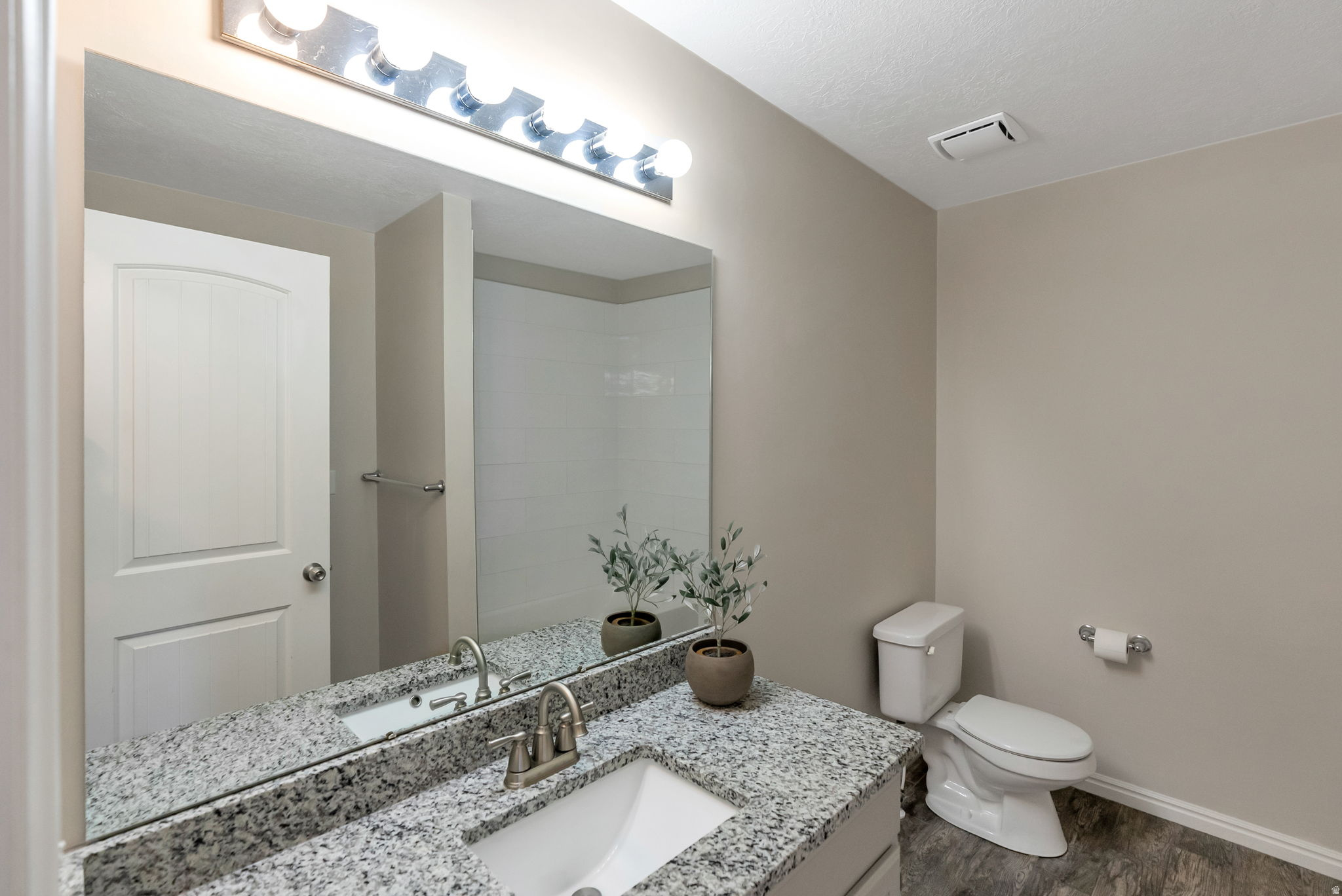 COLONIAL SPRINGS - Residential
