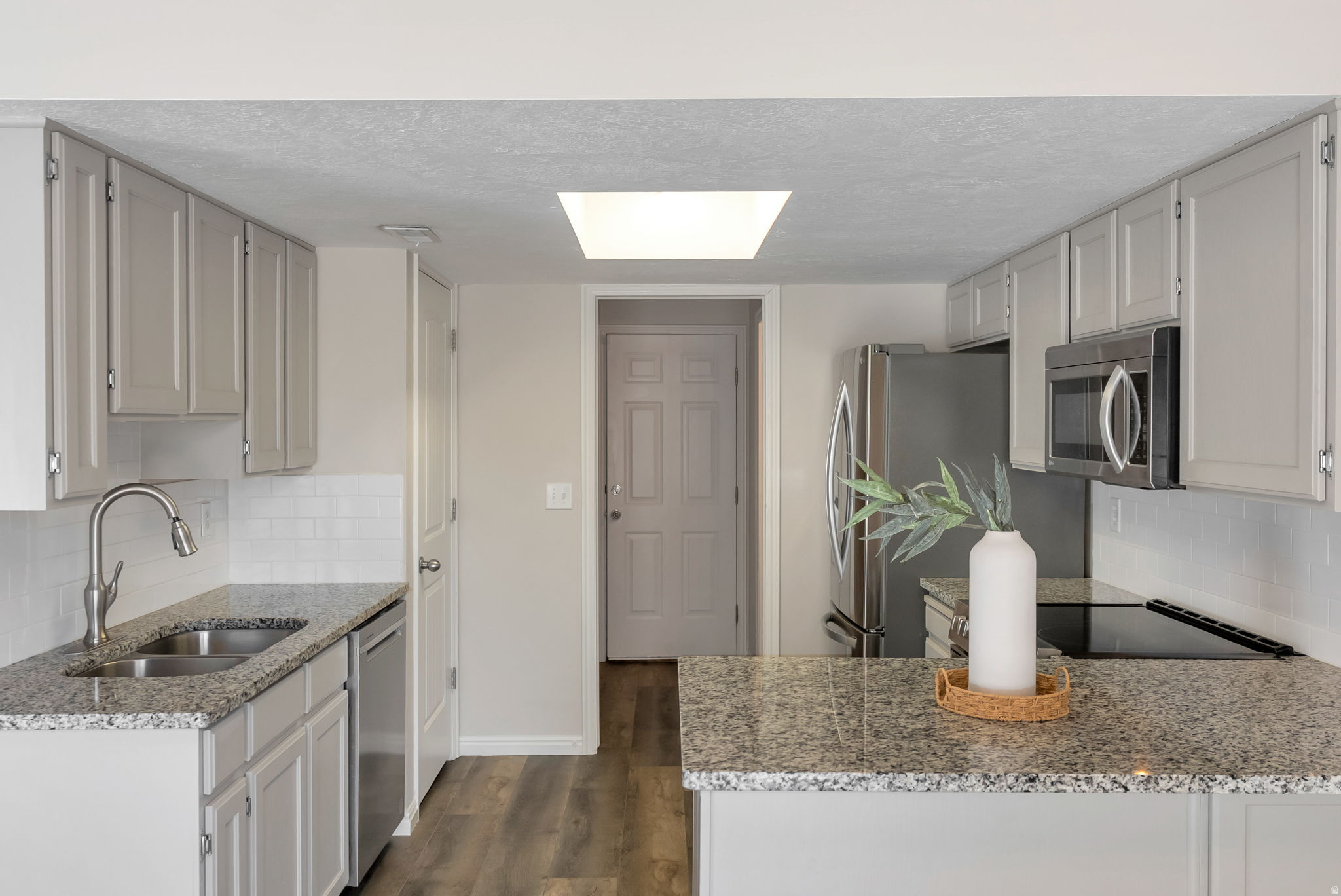 COLONIAL SPRINGS - Residential