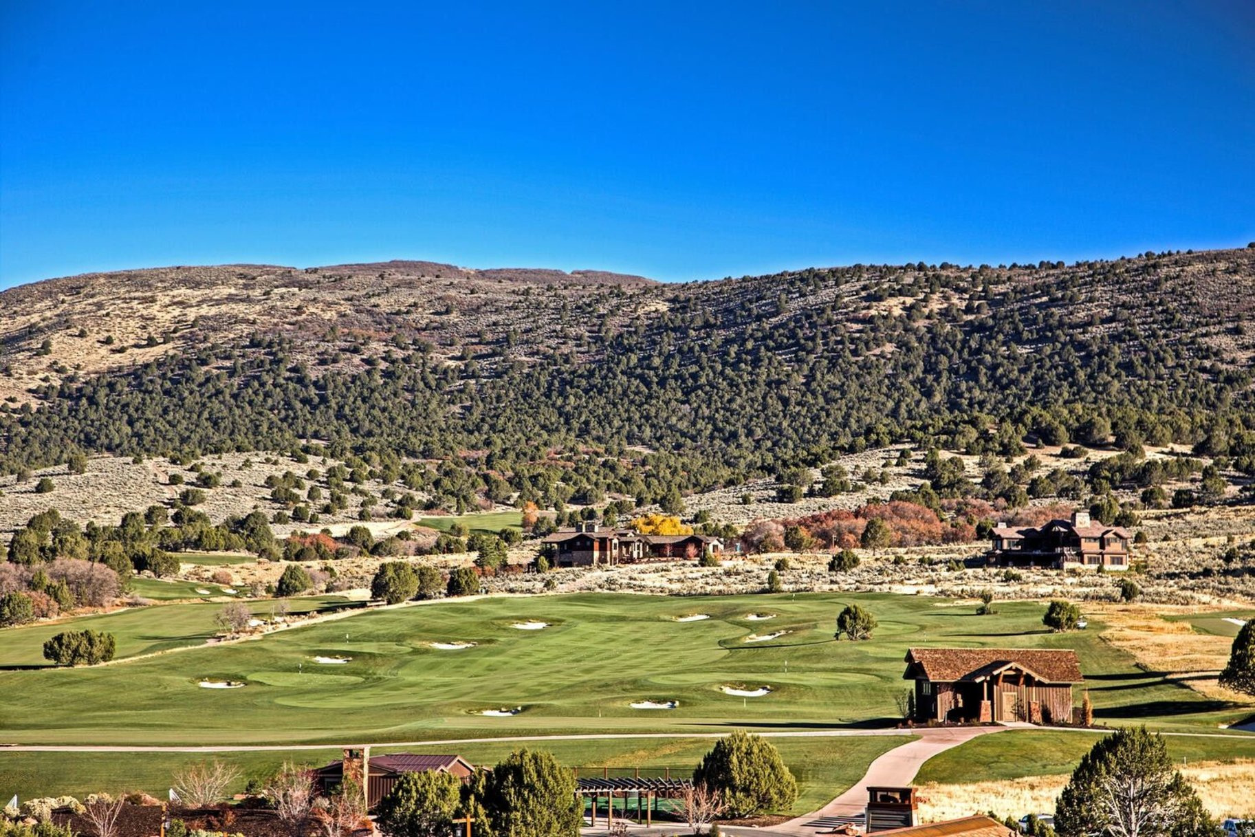 RED LEDGES - Land