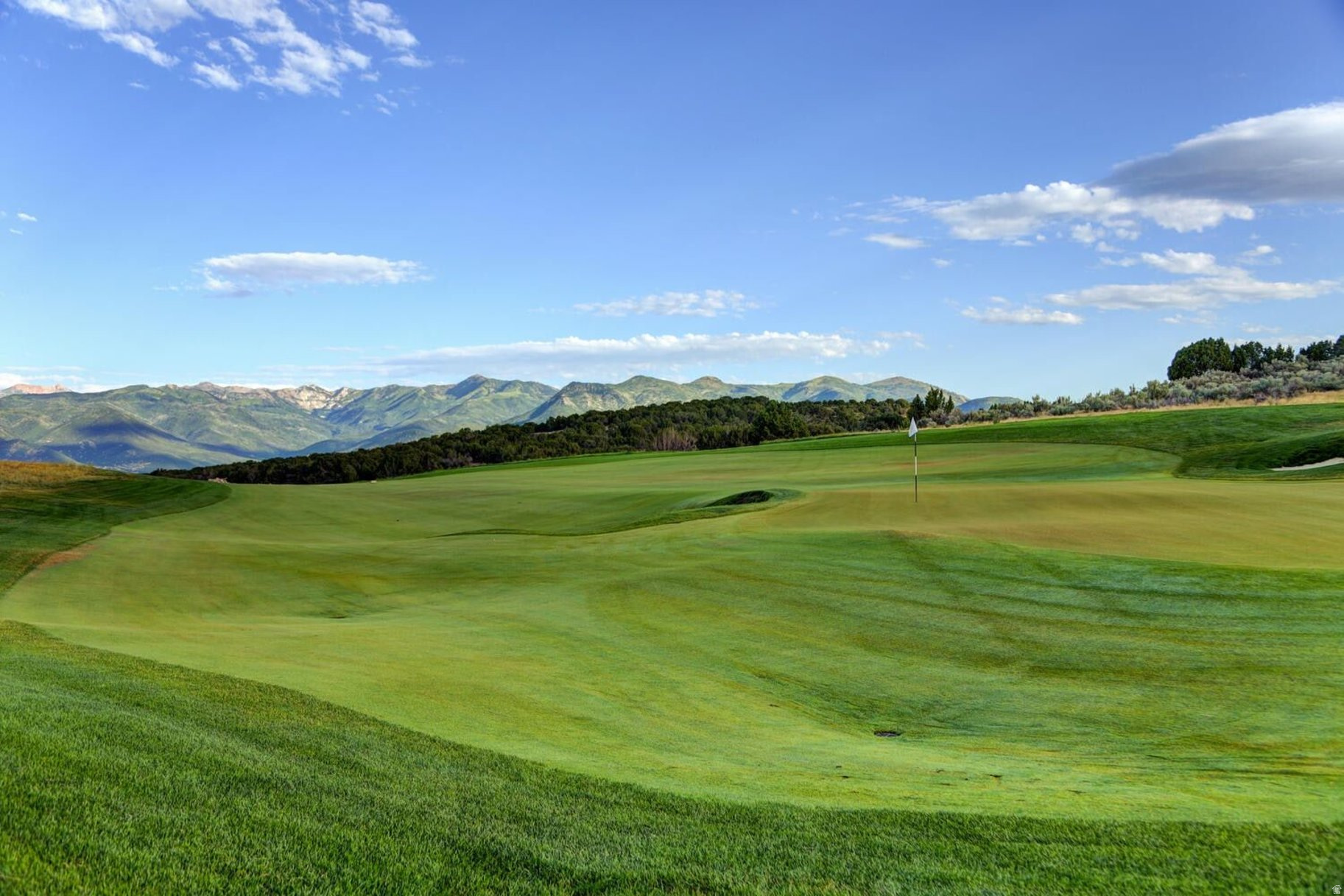 RED LEDGES - Land
