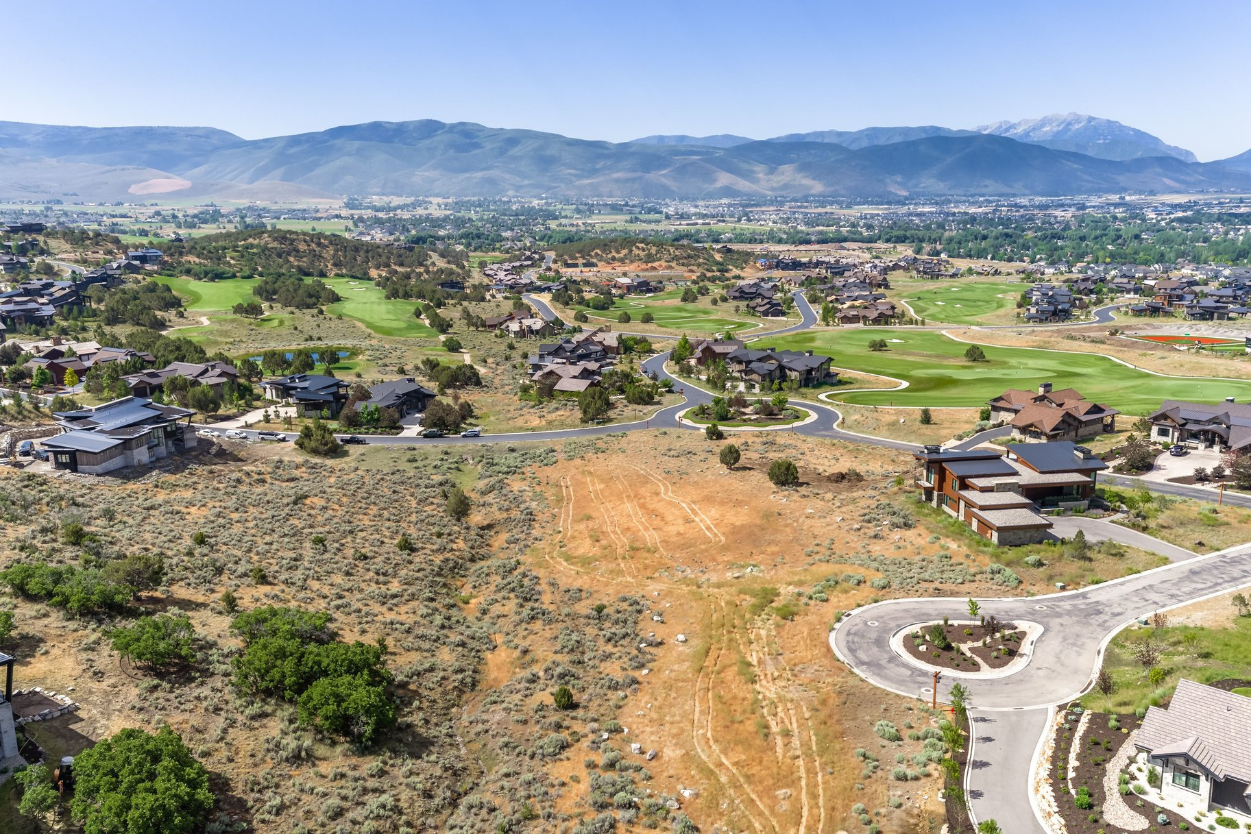 RED LEDGES - Land