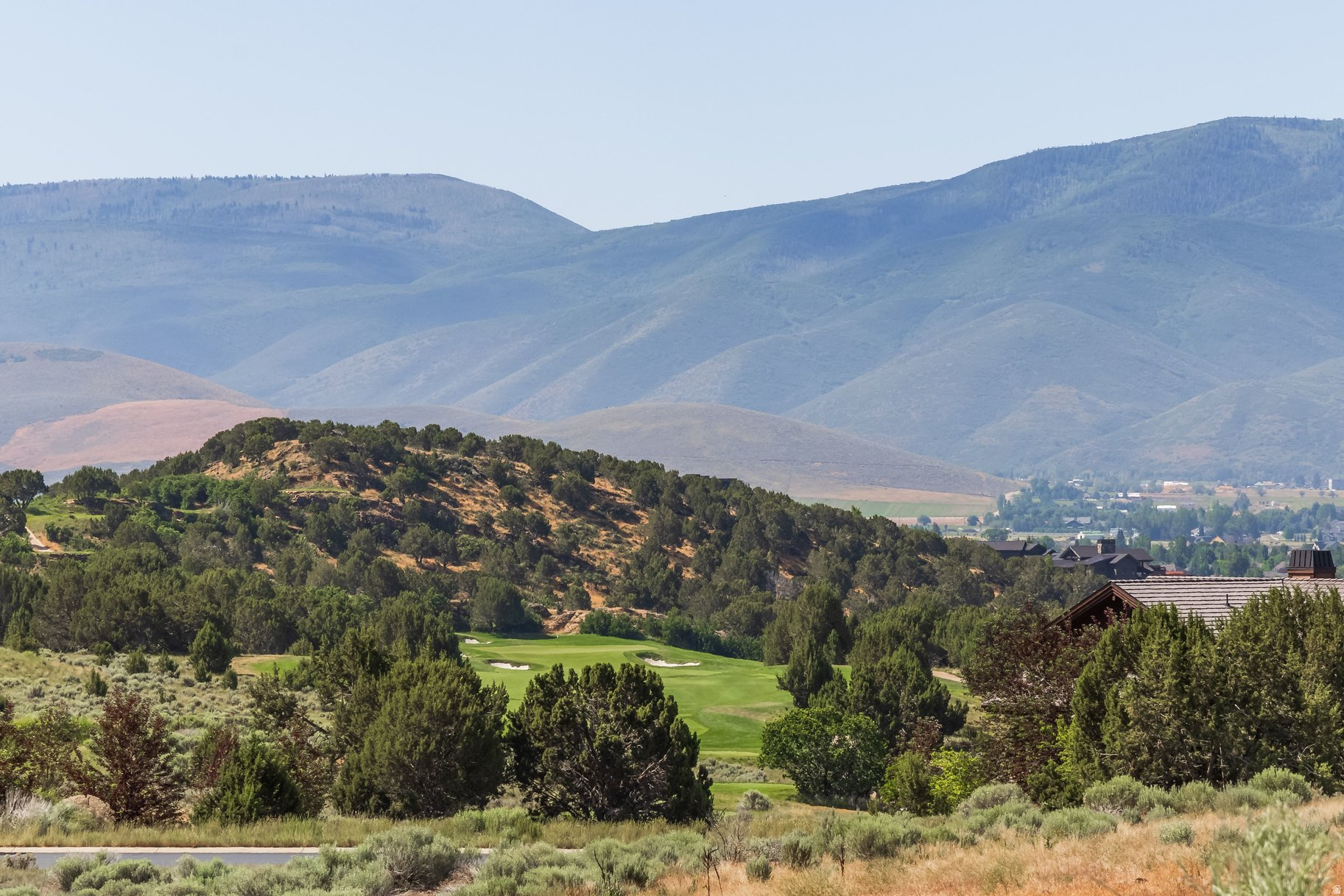 RED LEDGES - Land