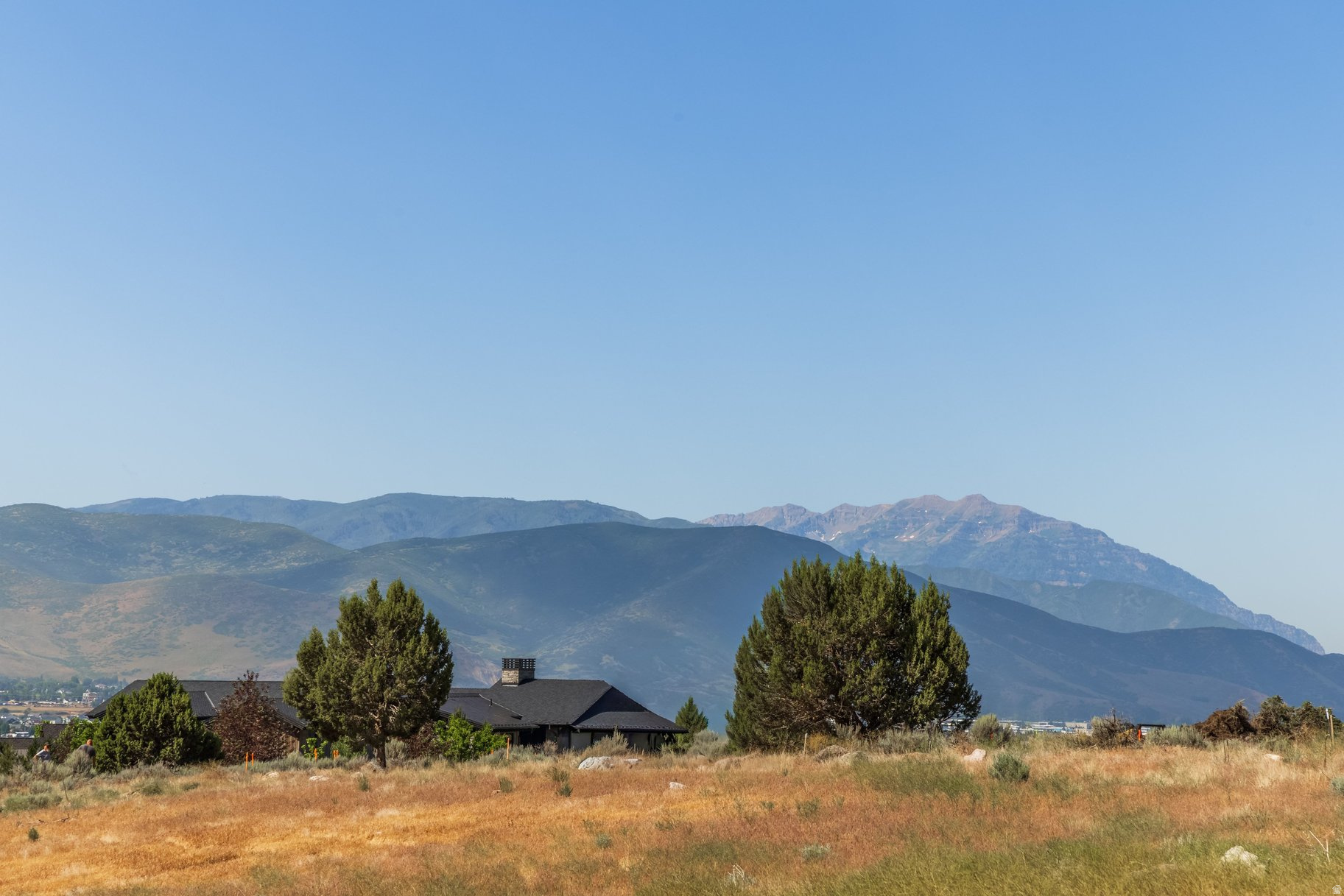 RED LEDGES - Land
