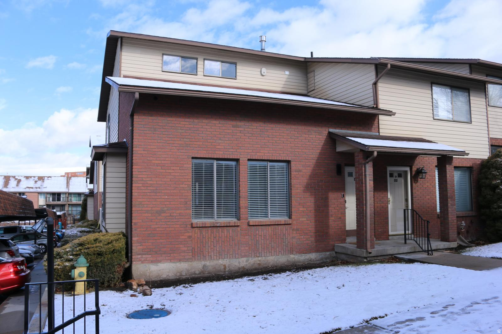 SECRET COVE CONDOMIN - Residential Lease