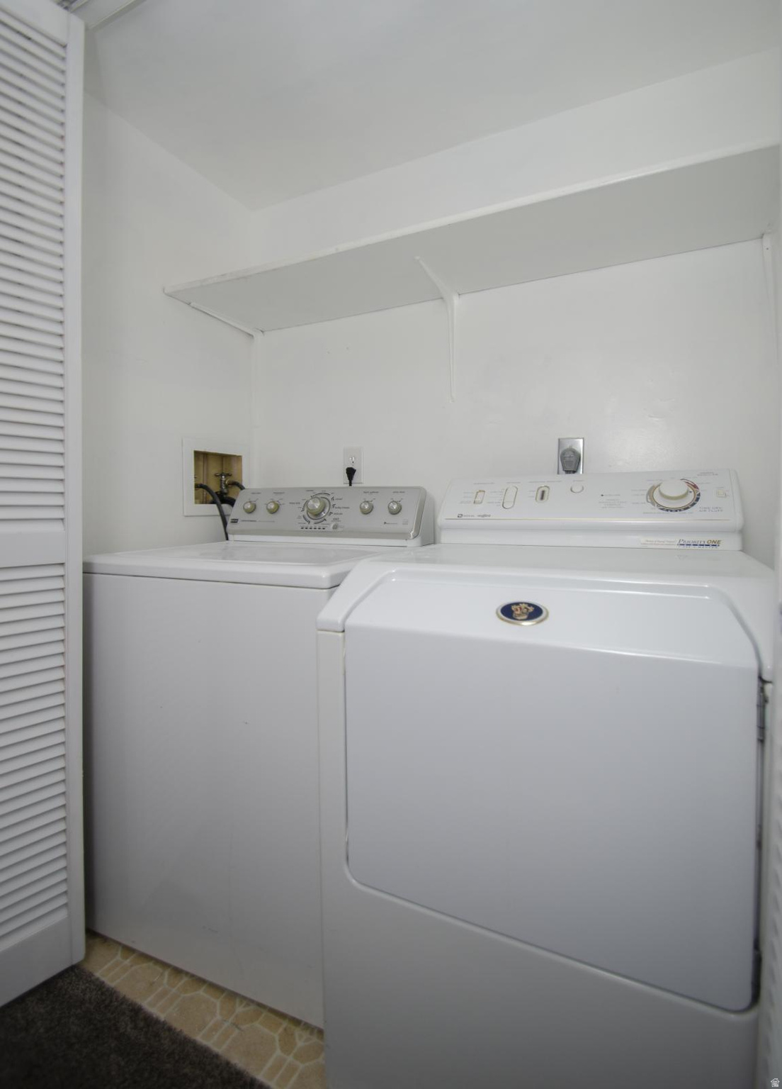 SECRET COVE CONDOMIN - Residential Lease