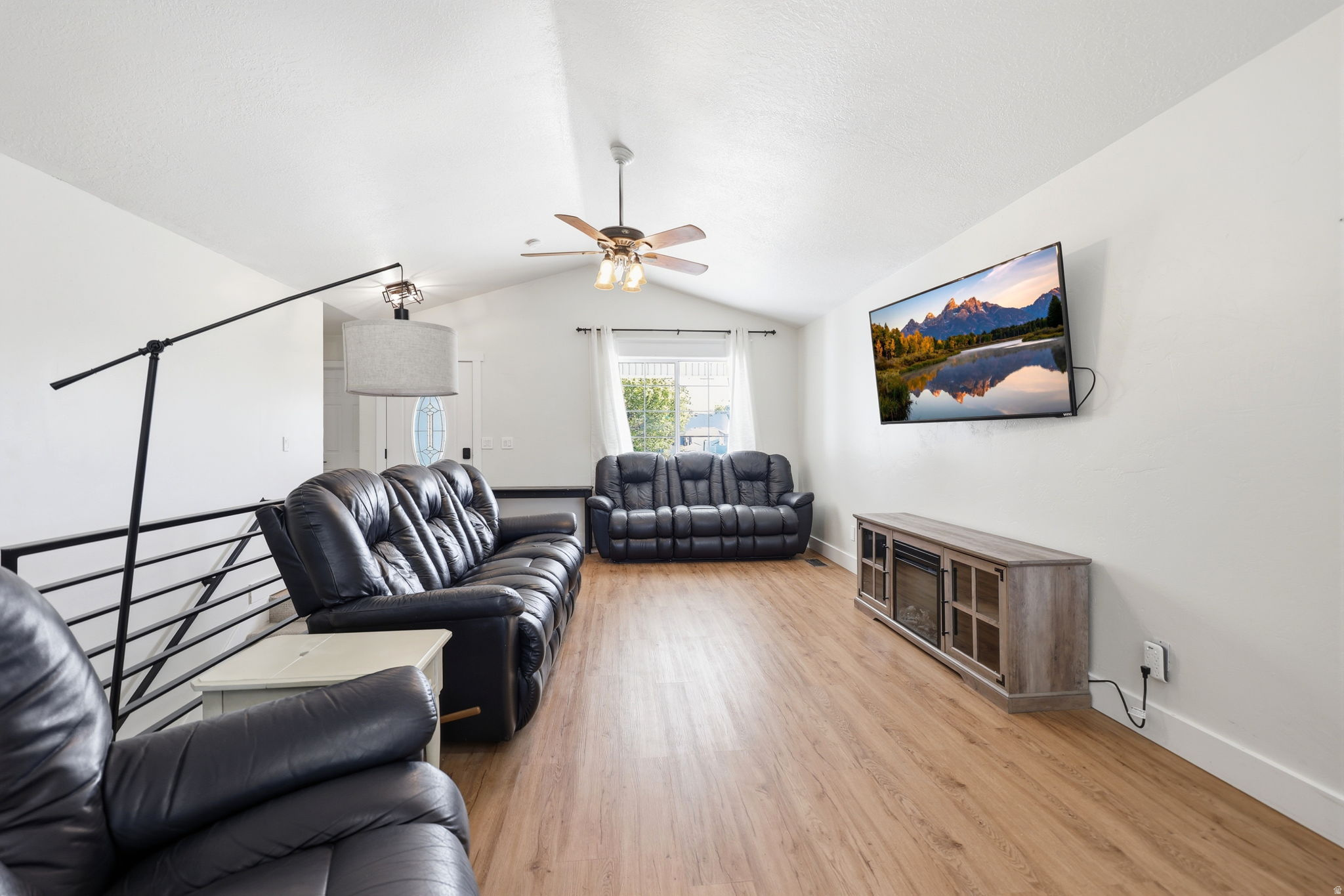EAGLE POINT - Residential