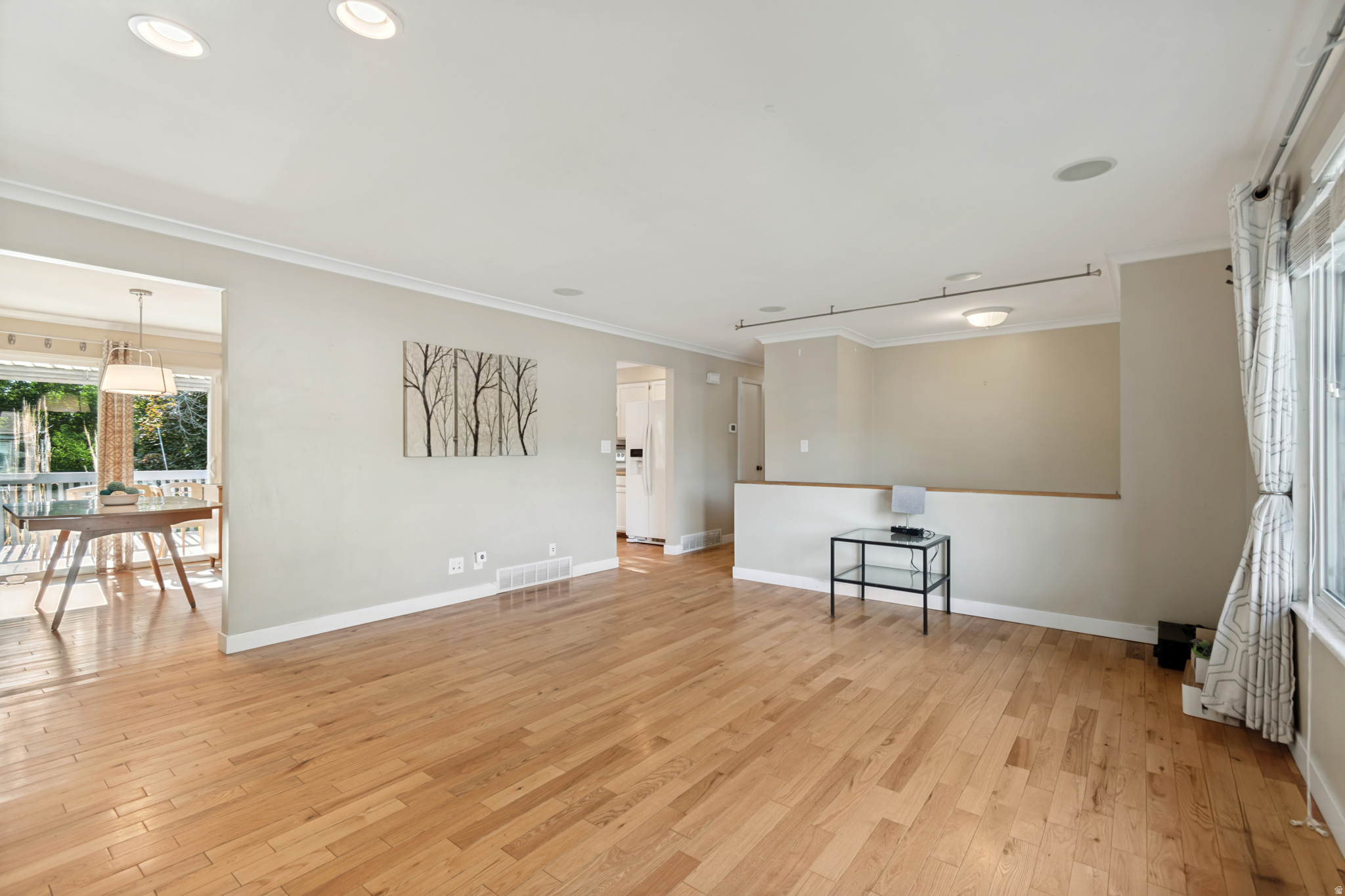 RIVERVIEW EAST - Residential