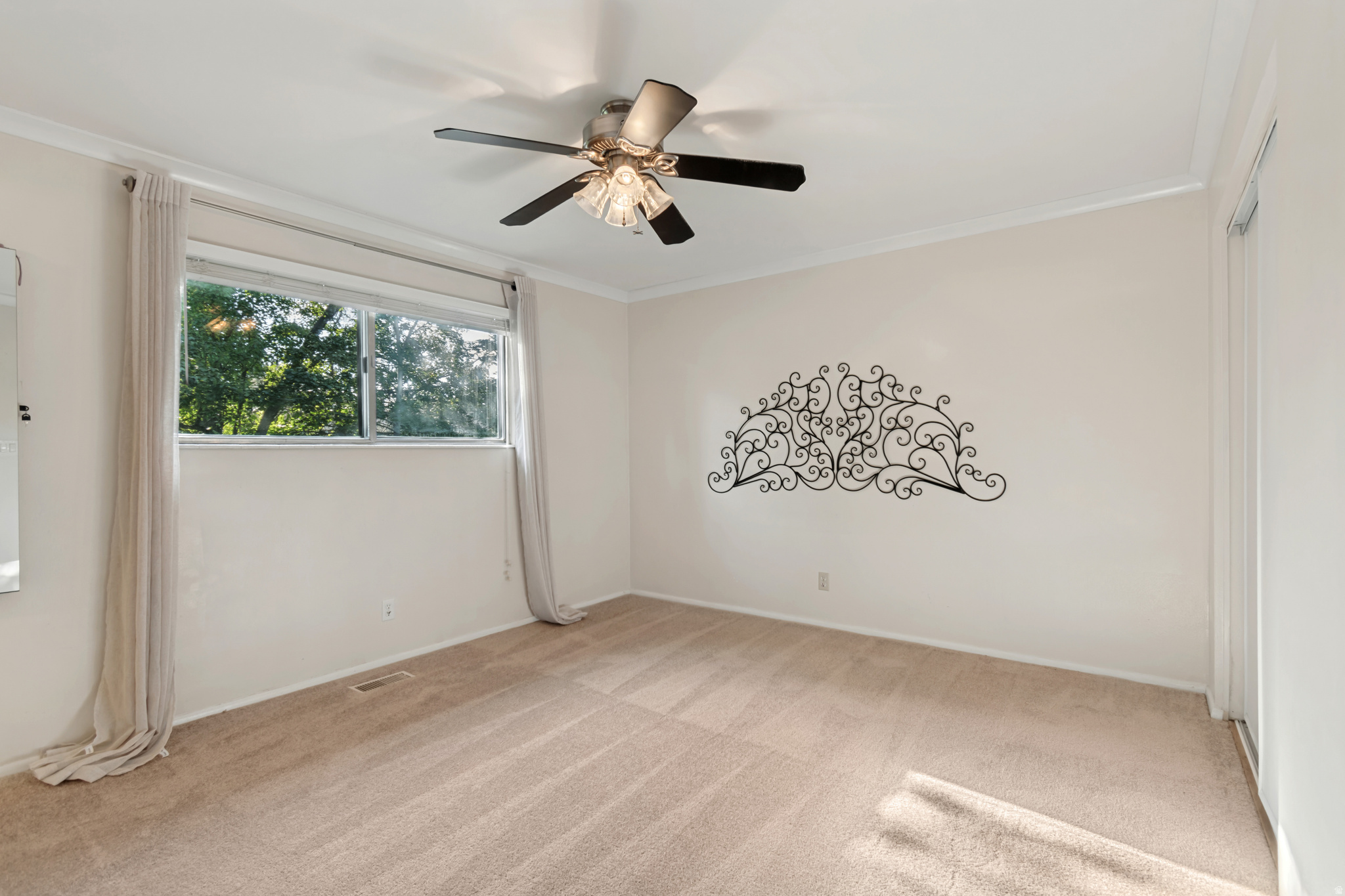 RIVERVIEW EAST - Residential