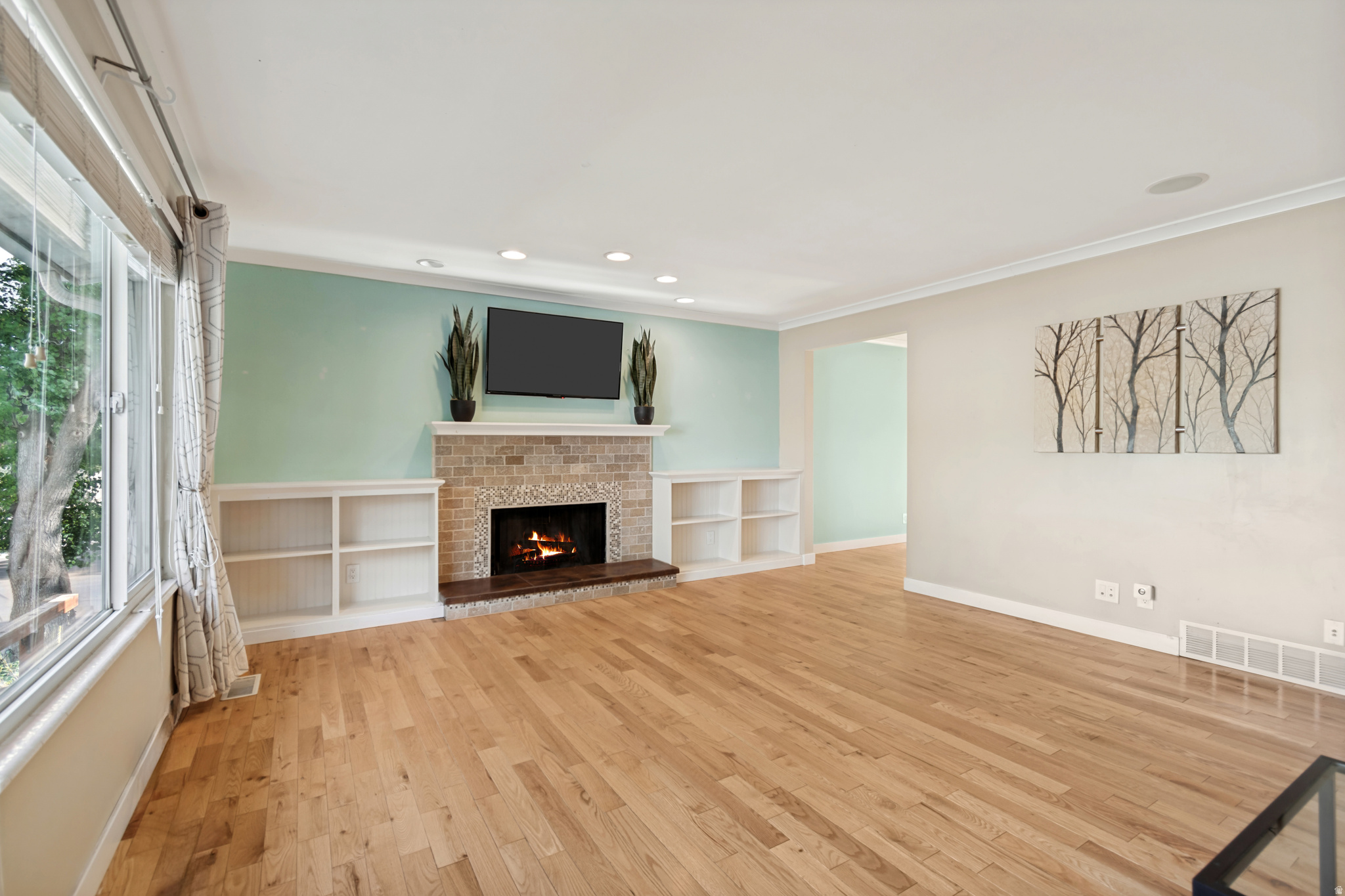RIVERVIEW EAST - Residential