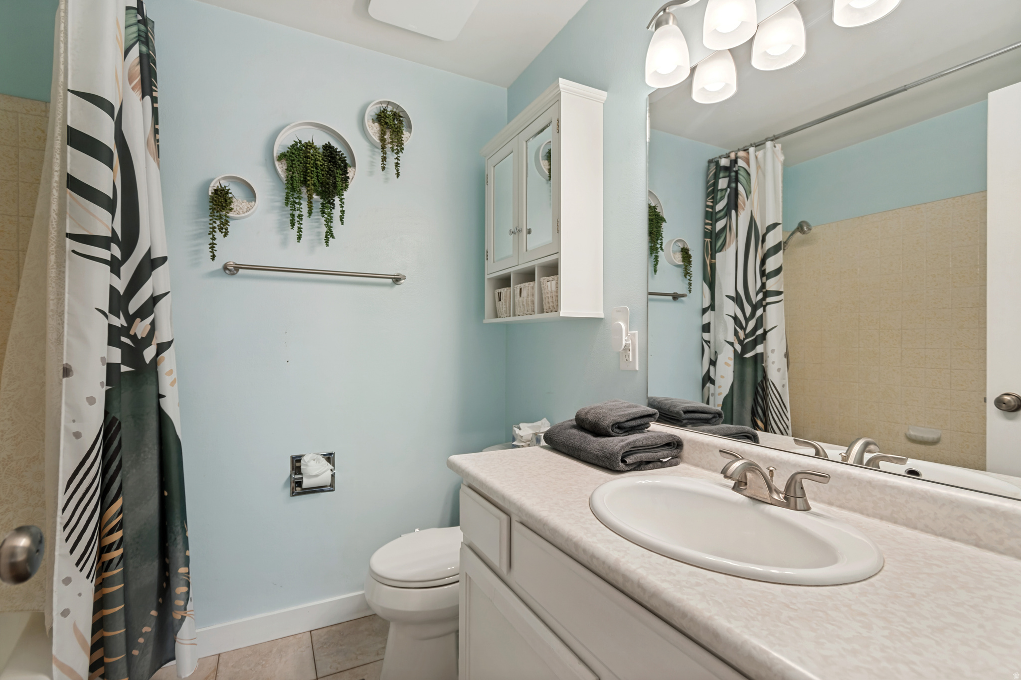 RIVERVIEW EAST - Residential