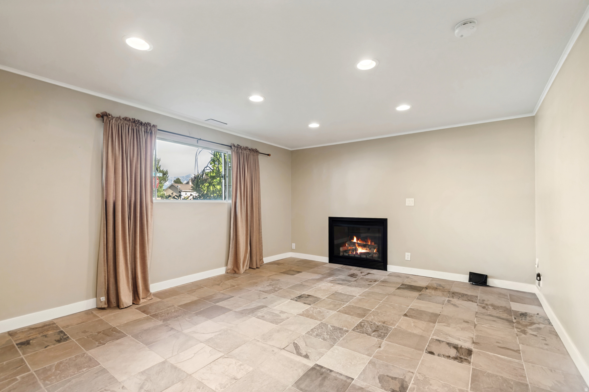 RIVERVIEW EAST - Residential
