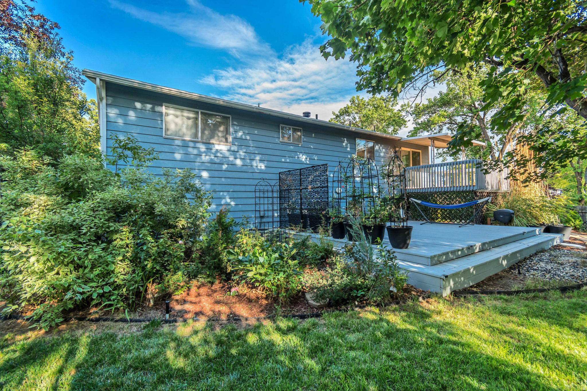 RIVERVIEW EAST - Residential