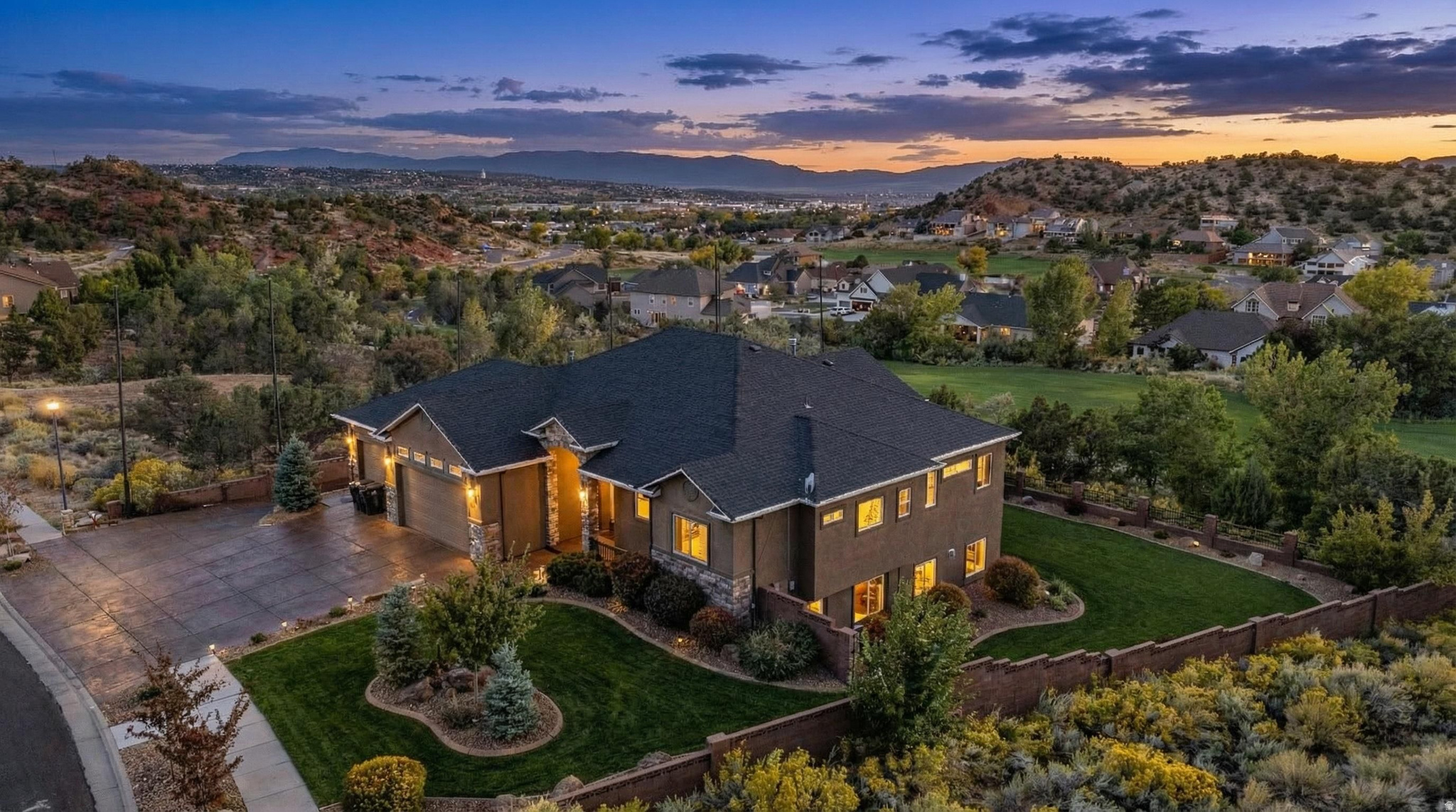 CANYON RIDGE - Residential