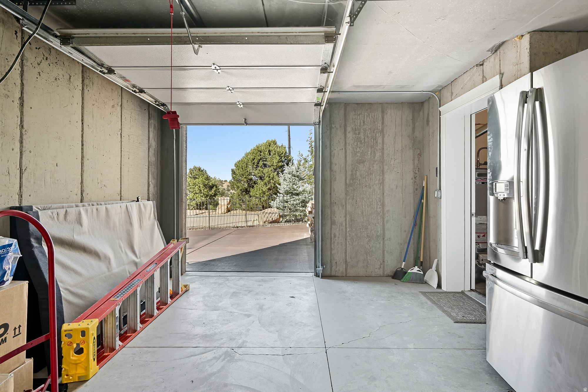 CANYON RIDGE - Residential