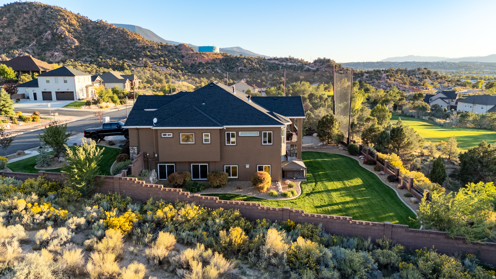 CANYON RIDGE - Residential