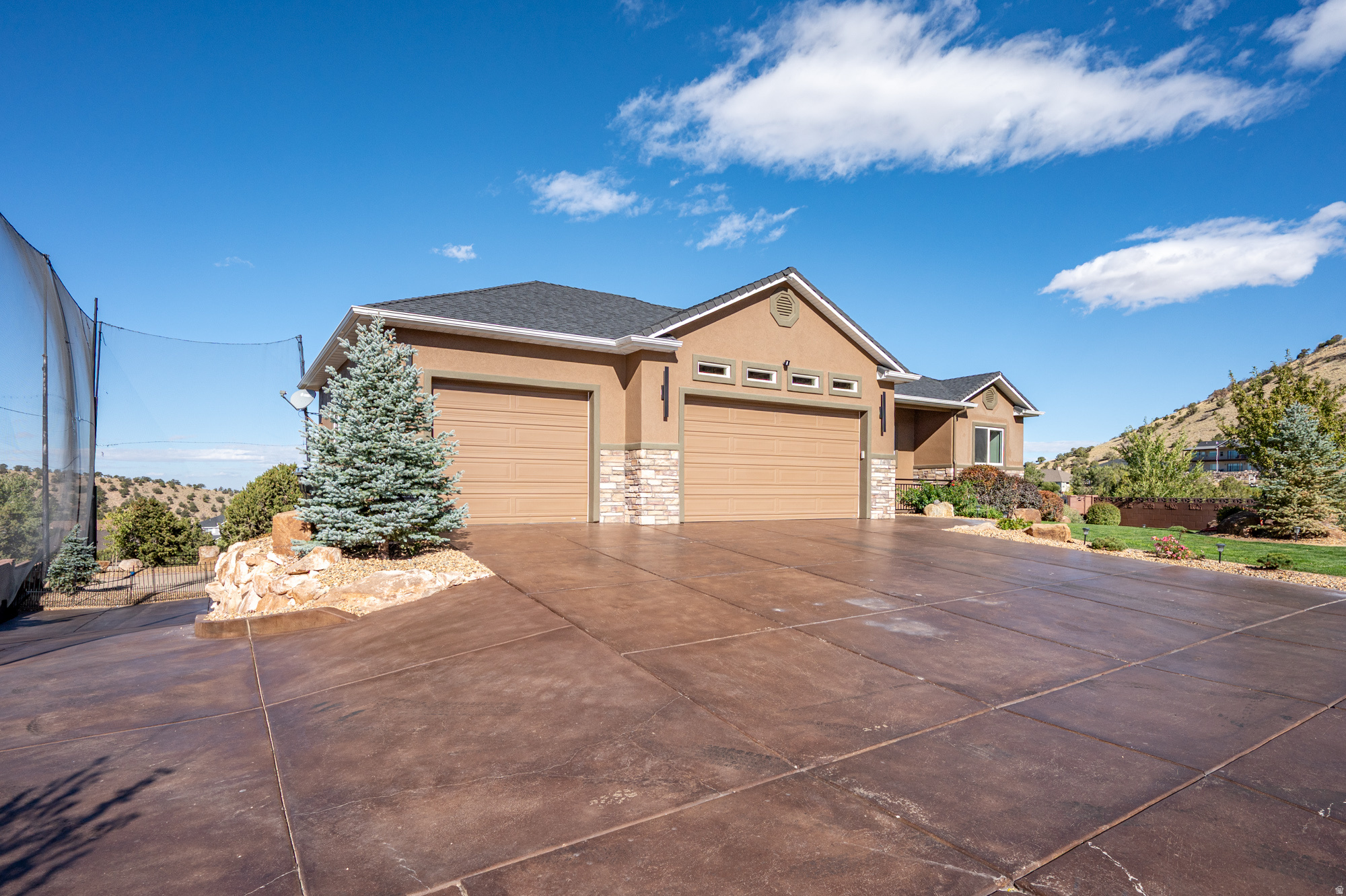 CANYON RIDGE - Residential
