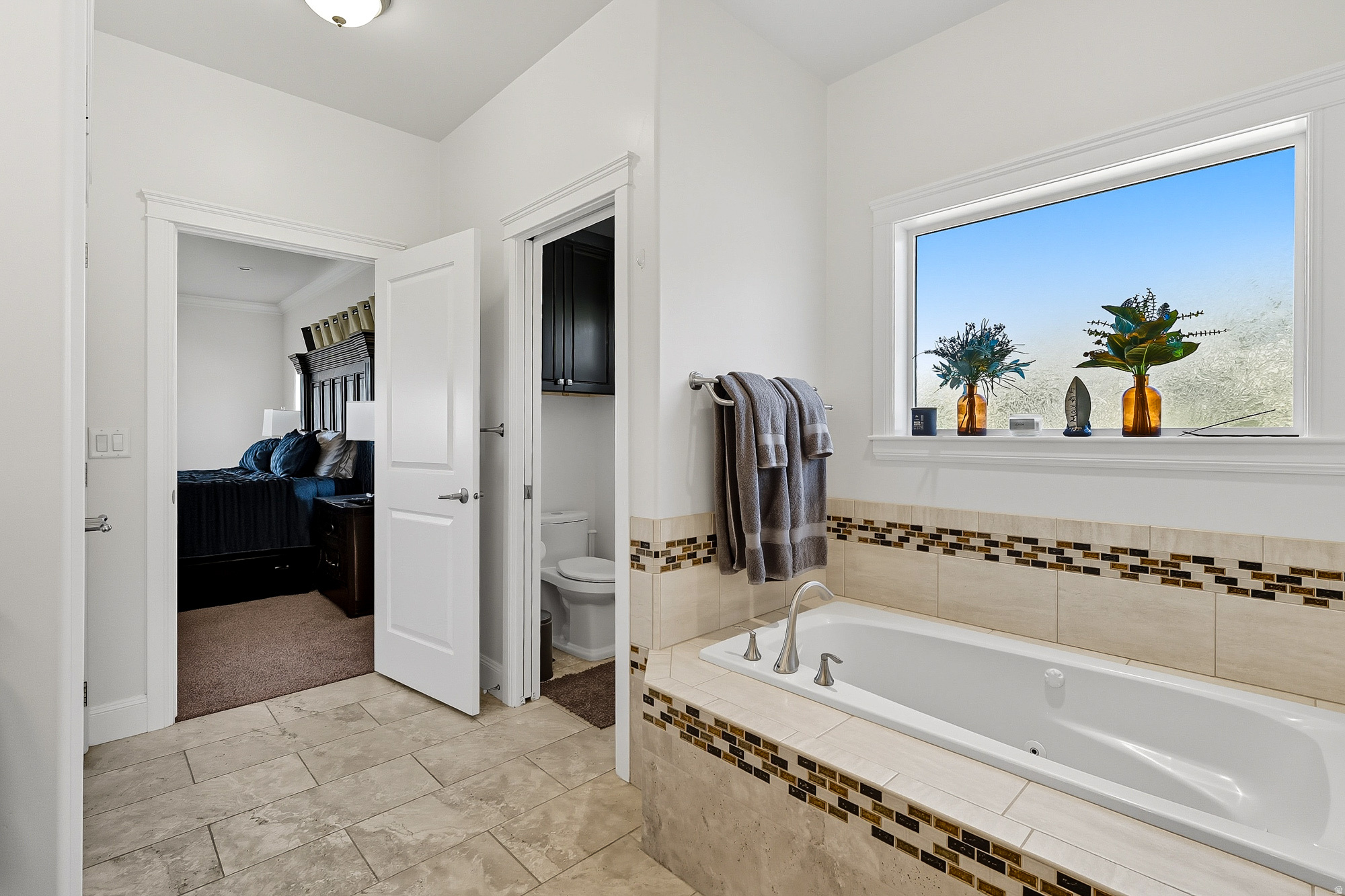 CANYON RIDGE - Residential