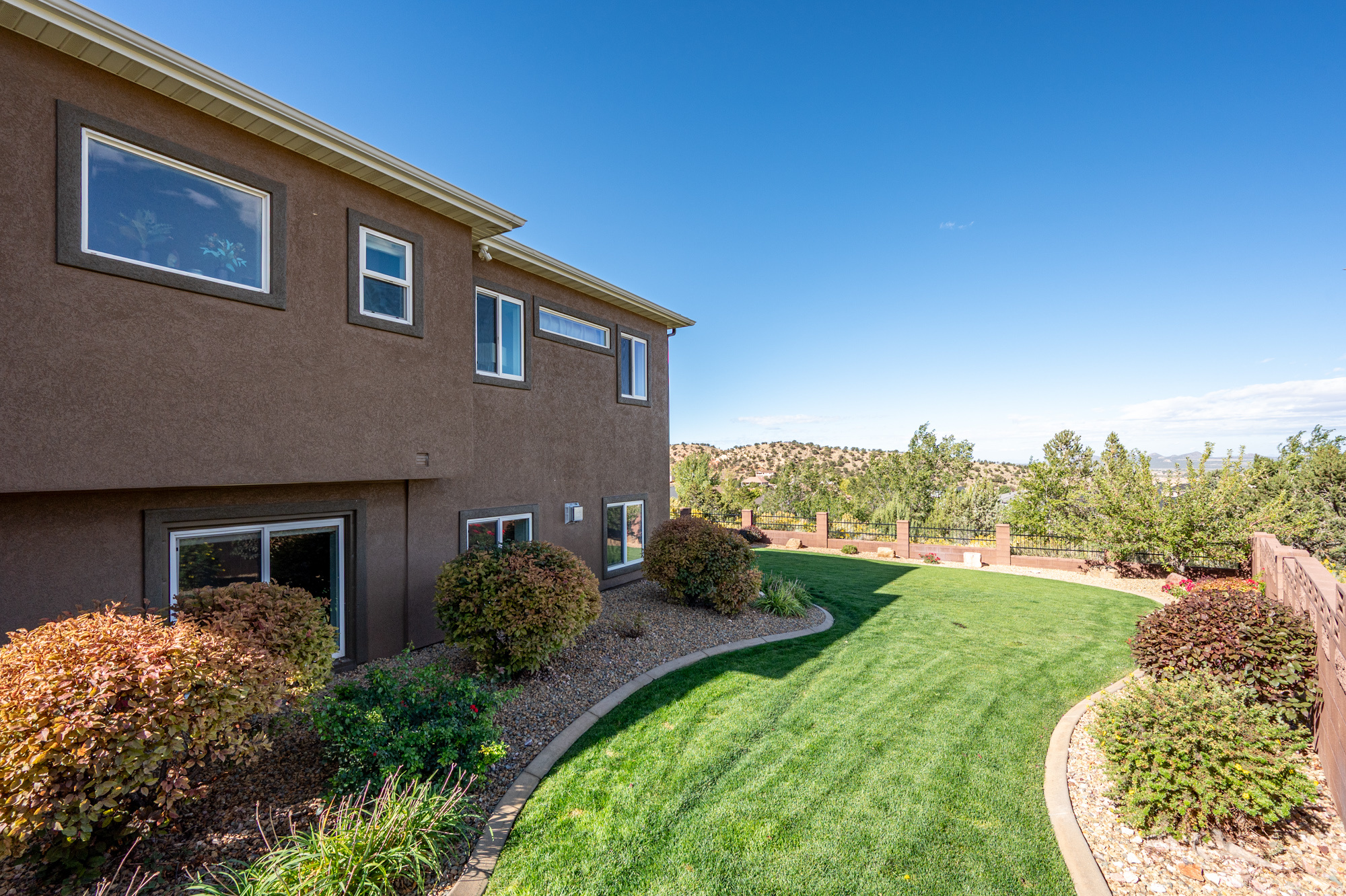 CANYON RIDGE - Residential
