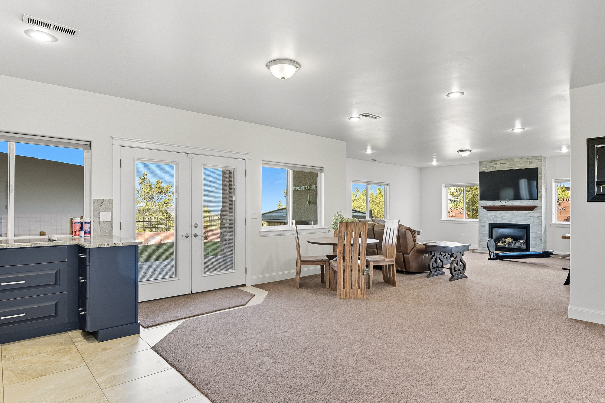 CANYON RIDGE - Residential
