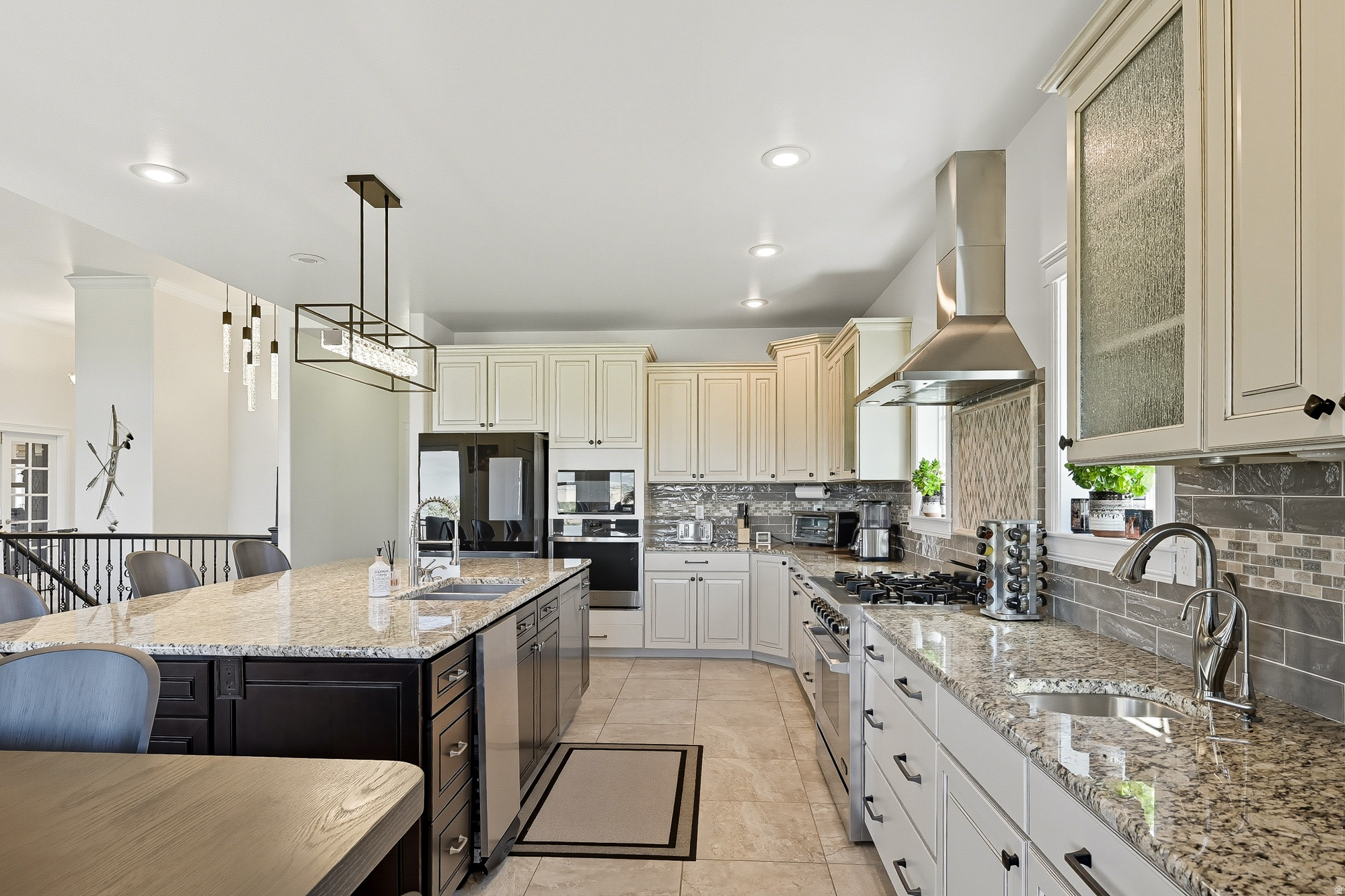 CANYON RIDGE - Residential