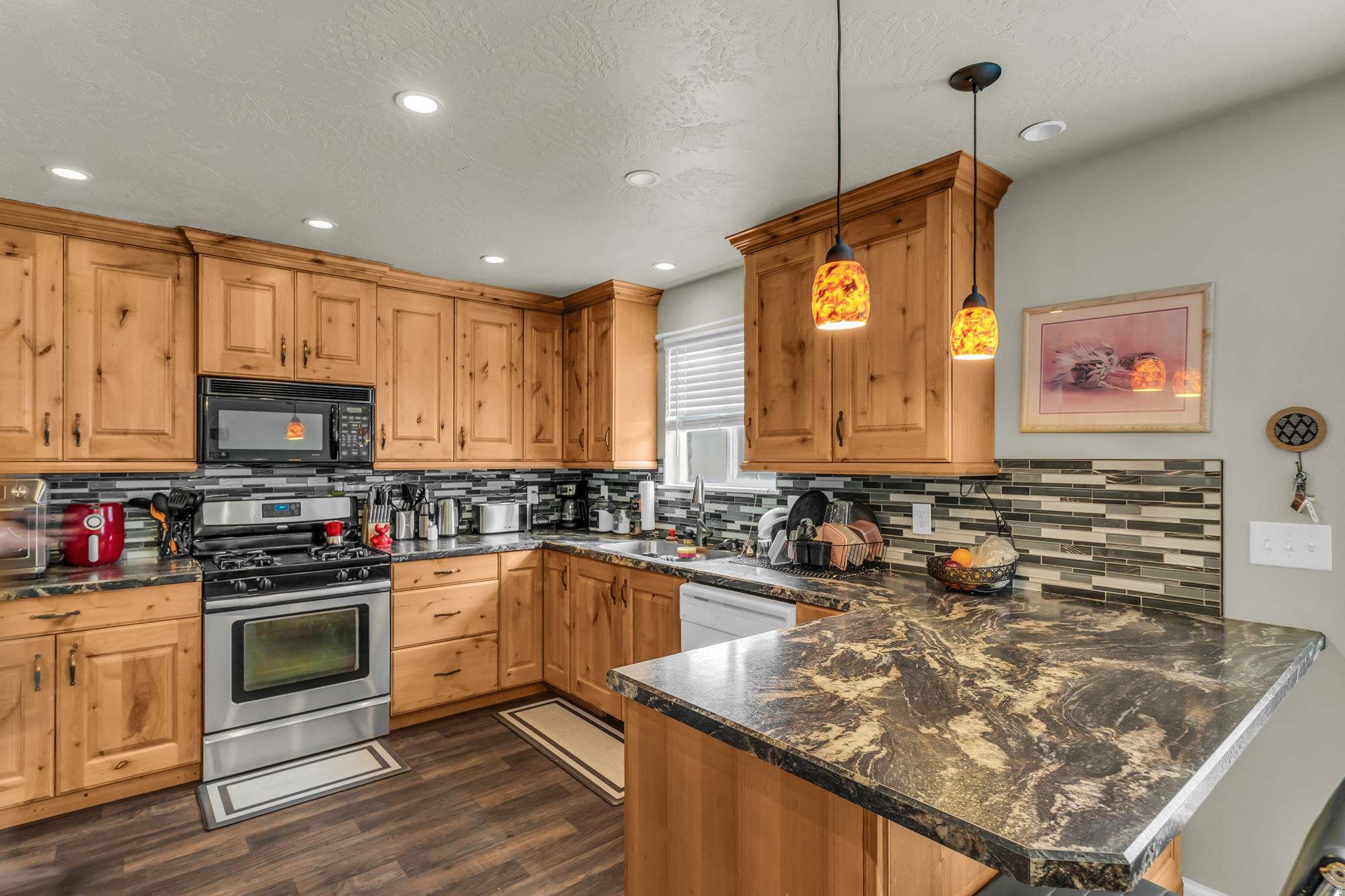 Charming townhome in West Jordan! This cute home is ready for its next owner and is ideally located near shopping, dining, and major roadways. Enjoy a spacious living area, modern kitchen, cozy bedrooms, and a private outdoor space. Don't miss this fantastic opportunity-schedule a showing today! Square footage figures are provided as a courtesy estimate only and were obtained from county records .  Buyer is advised to obtain an independent measurement.