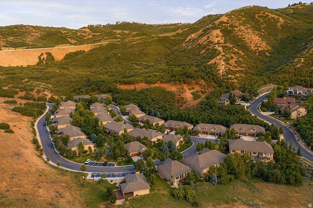 LITTLE VALLEY CONDO - Residential