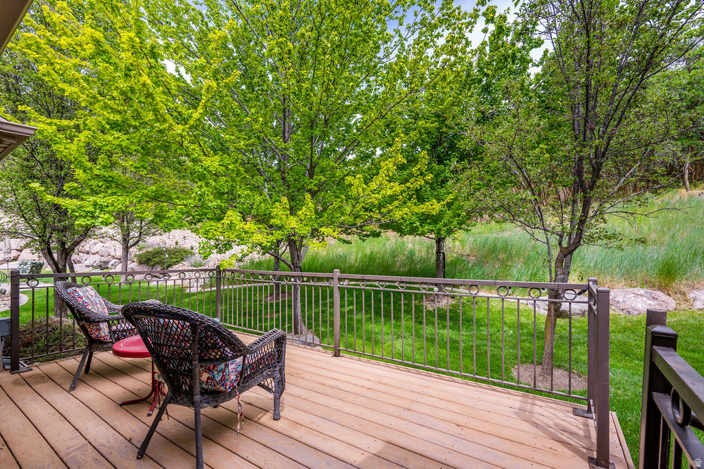 LITTLE VALLEY CONDO - Residential