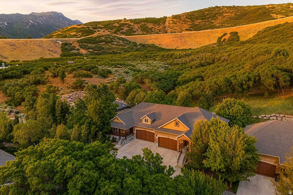 LITTLE VALLEY CONDO - Residential