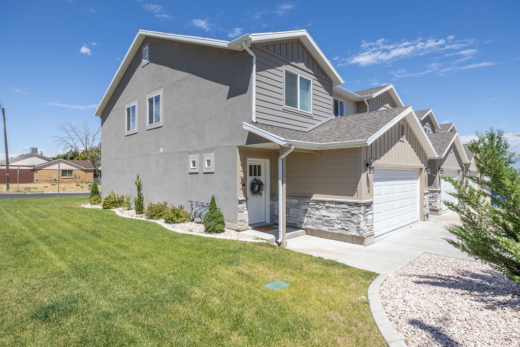 TERRACE PINES TOWNHO - Residential