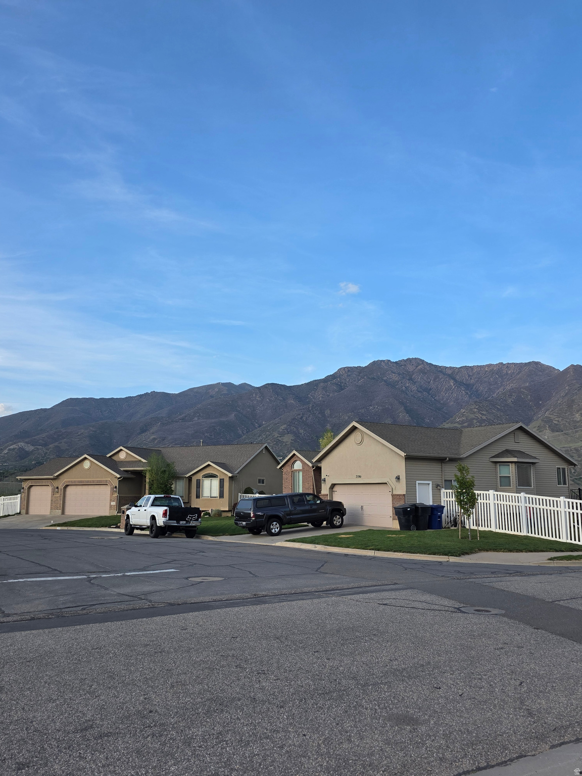 PEAKS VIEW - Land