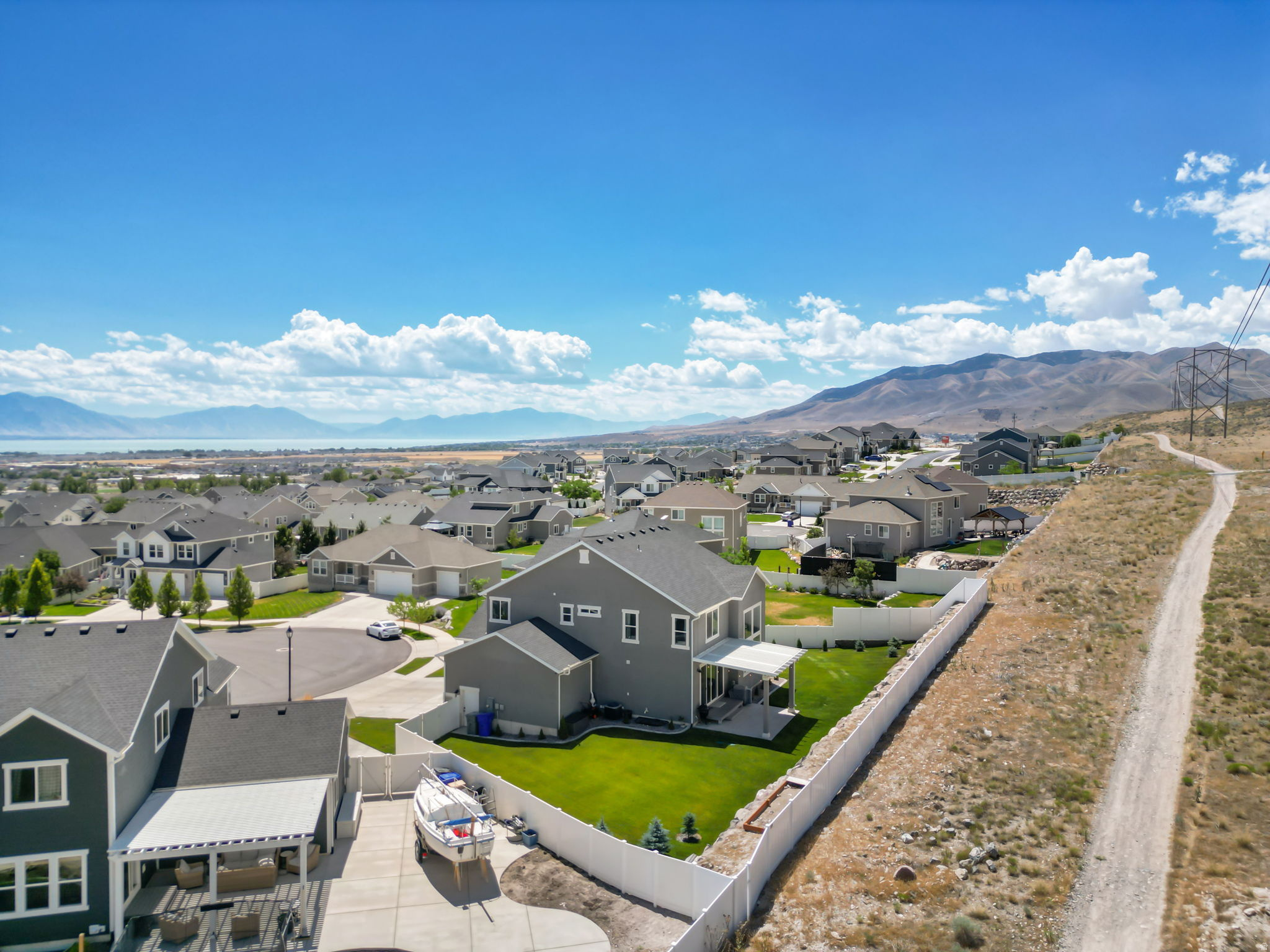 RIDGE - Residential