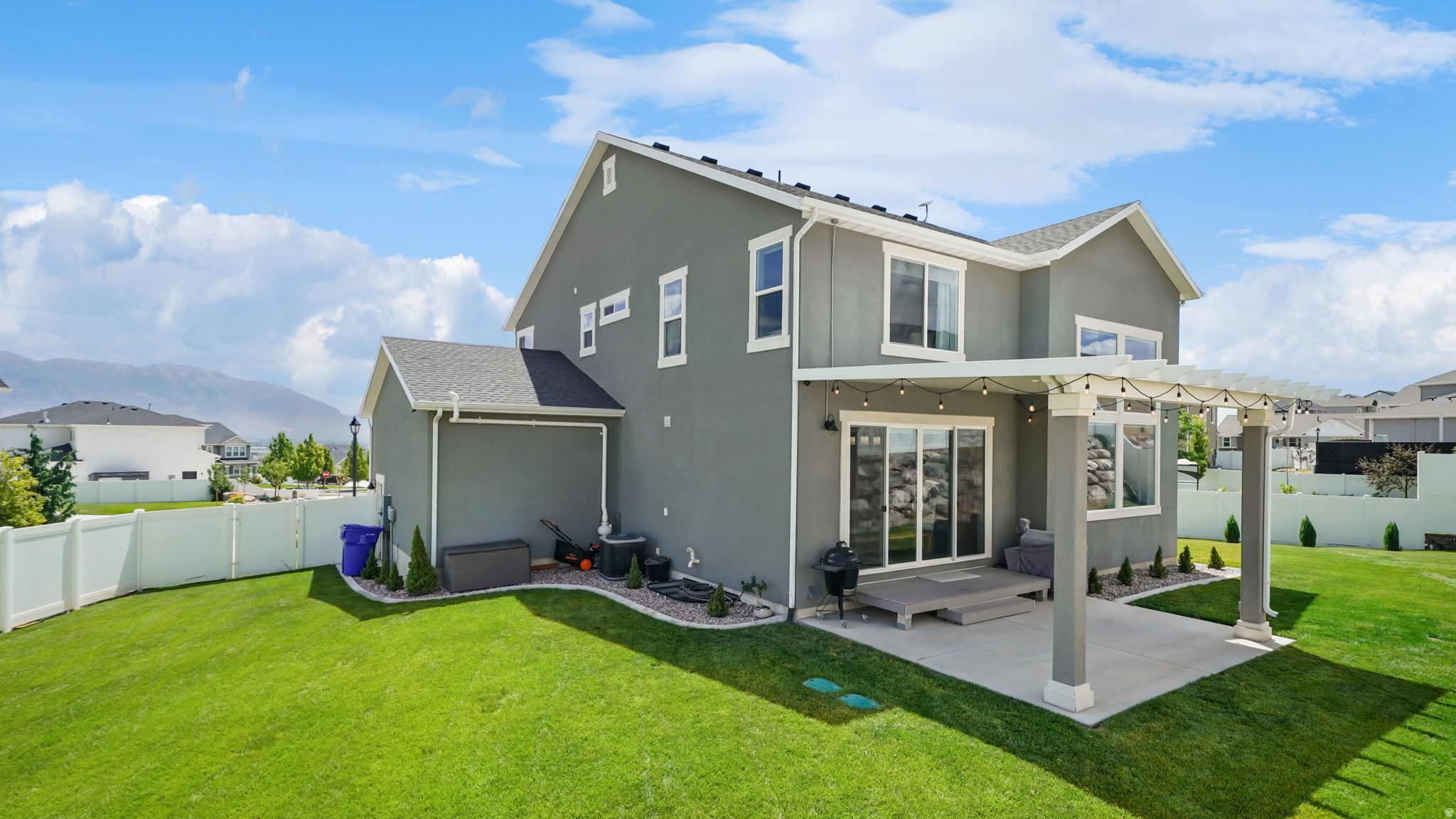 RIDGE - Residential