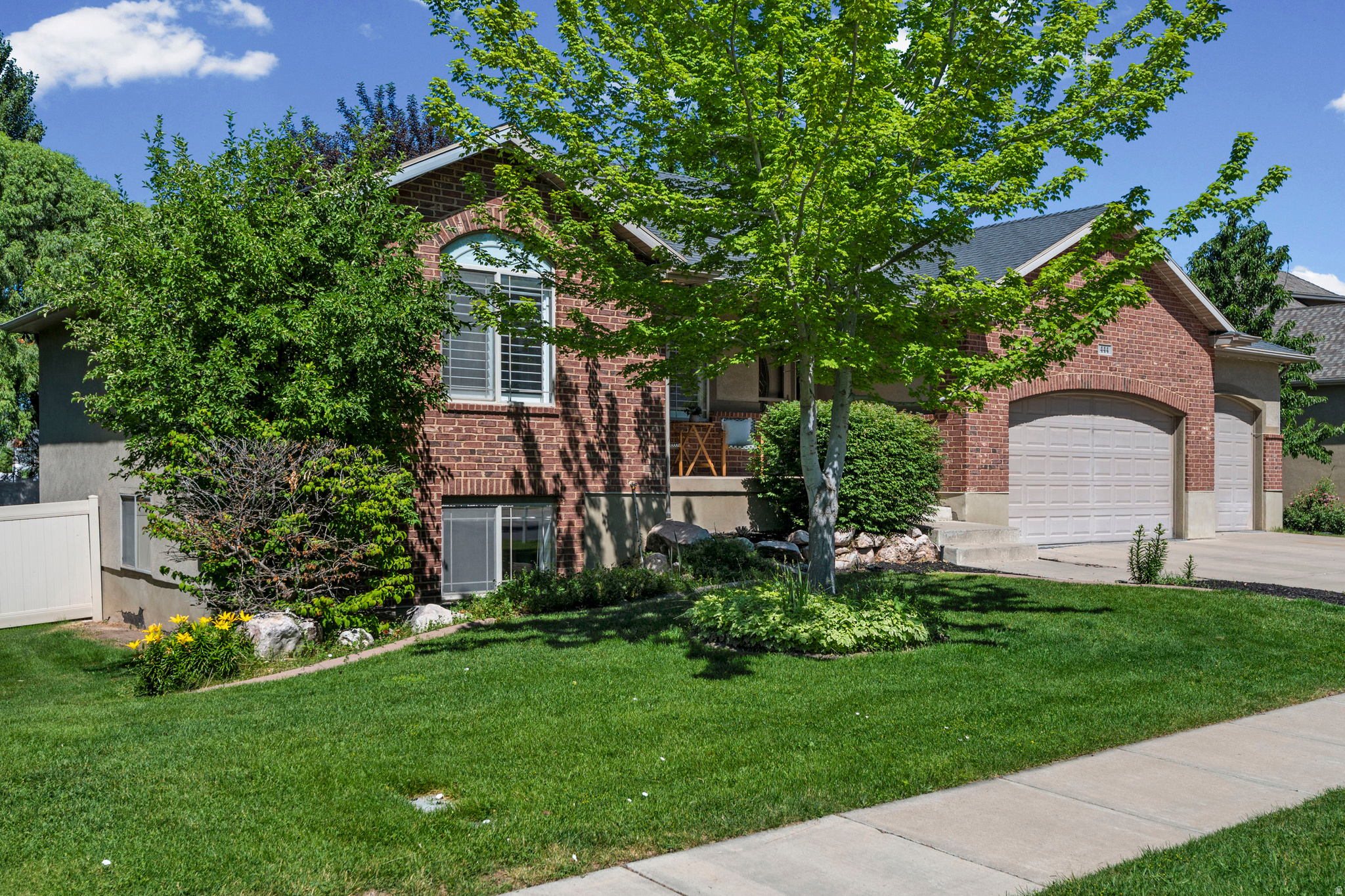 EAGLE CREEK - Residential
