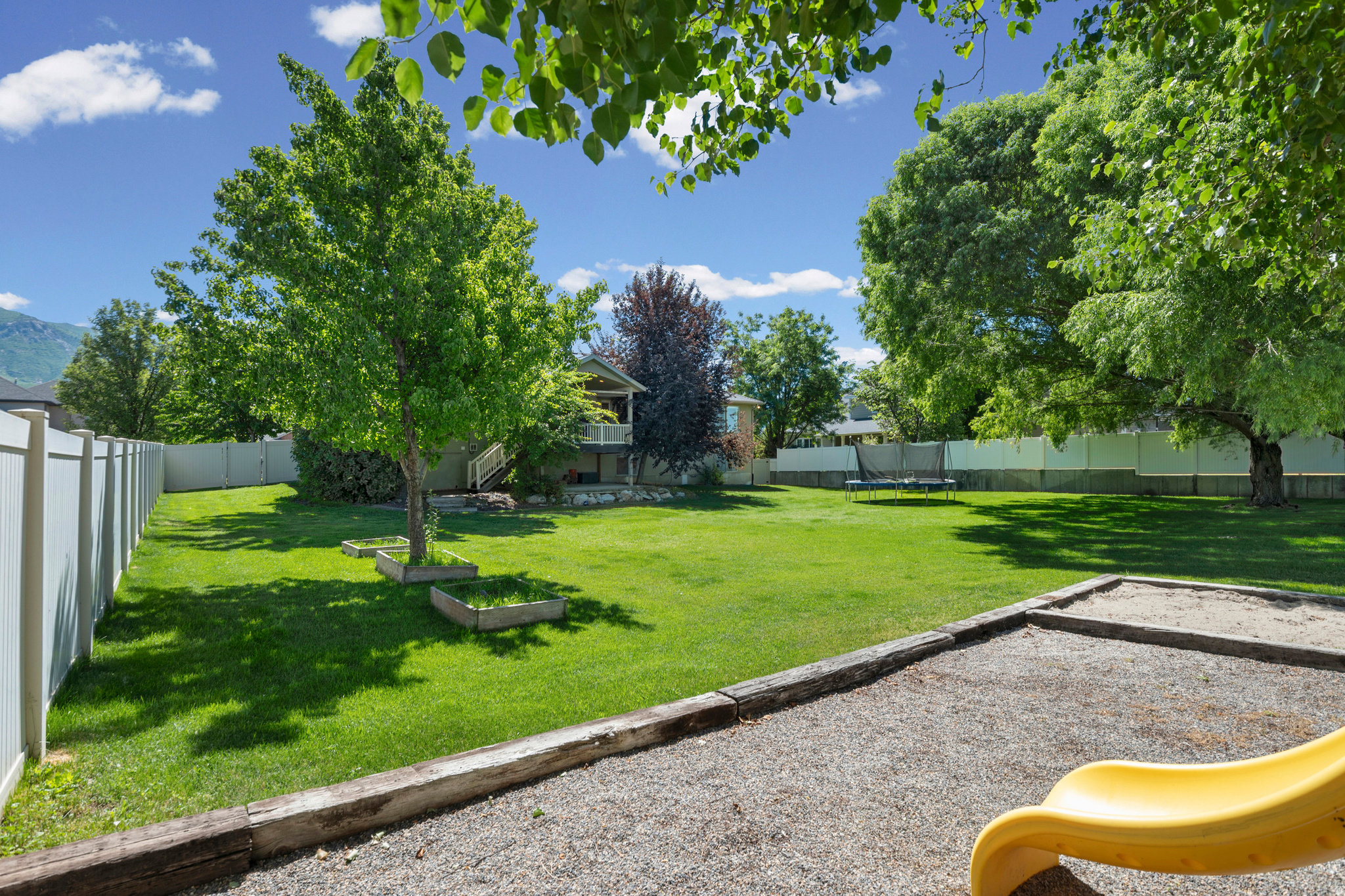 EAGLE CREEK - Residential